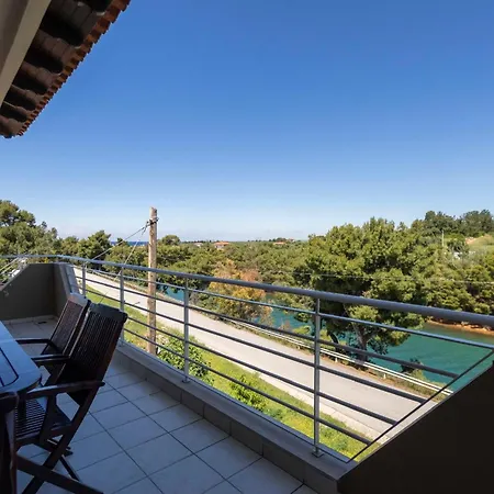 The House Next To The Canal ! *