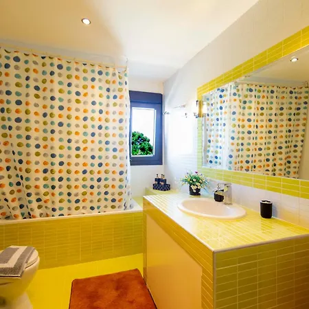 The House Next To The Canal !