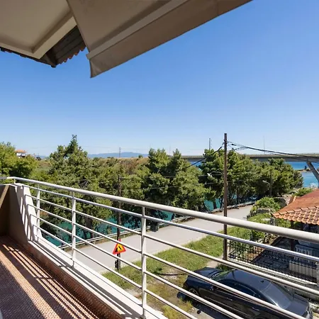 The House Next To The Canal ! *